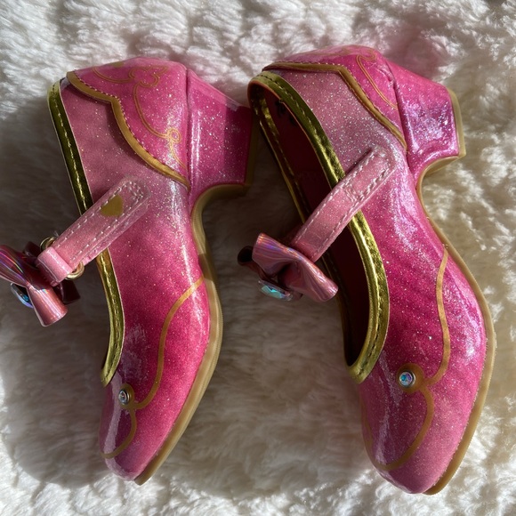 Disney Princess pumps for little girls - Picture 2 of 7